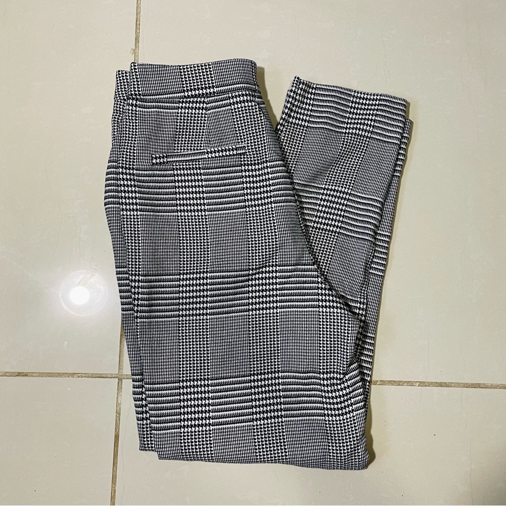 (3 for $15)⭐️ Forever 21 Glen Plaid Pants